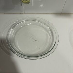 Pyrex glass pie serving dish 9”